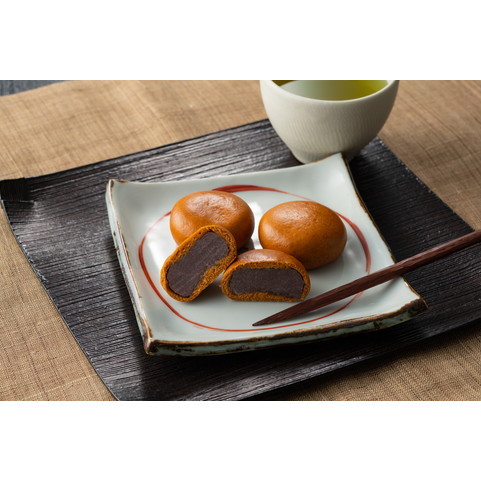 石川「加賀屋」監修温泉まんじゅう